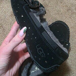 Ugg Dakota Stargirl Slipper Size 6 Bow Black Suede Comfort Cozy Sherpa